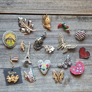 Vintage Brooches Bundle